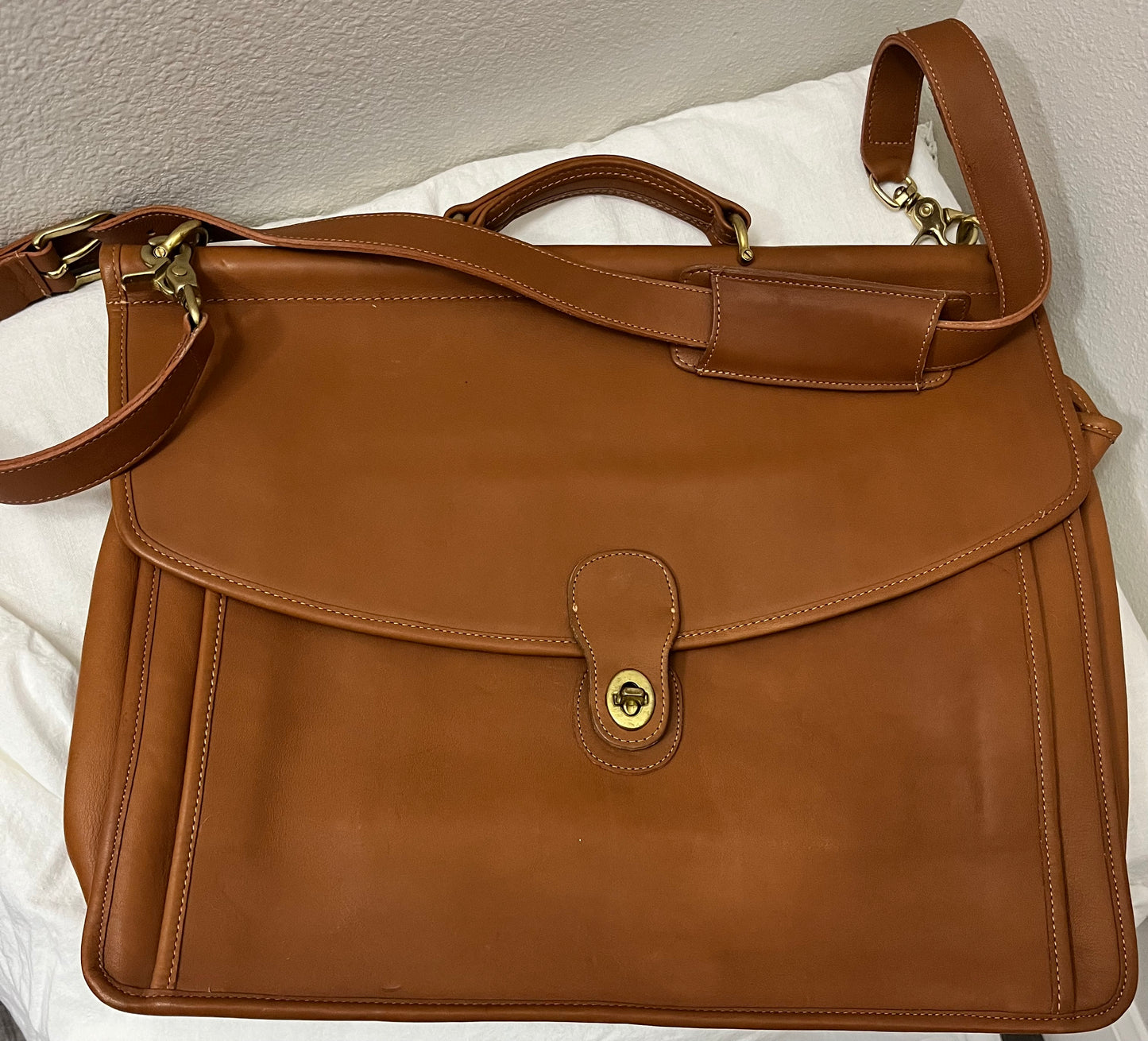 Vintage Leather COACH Shoulder Bag