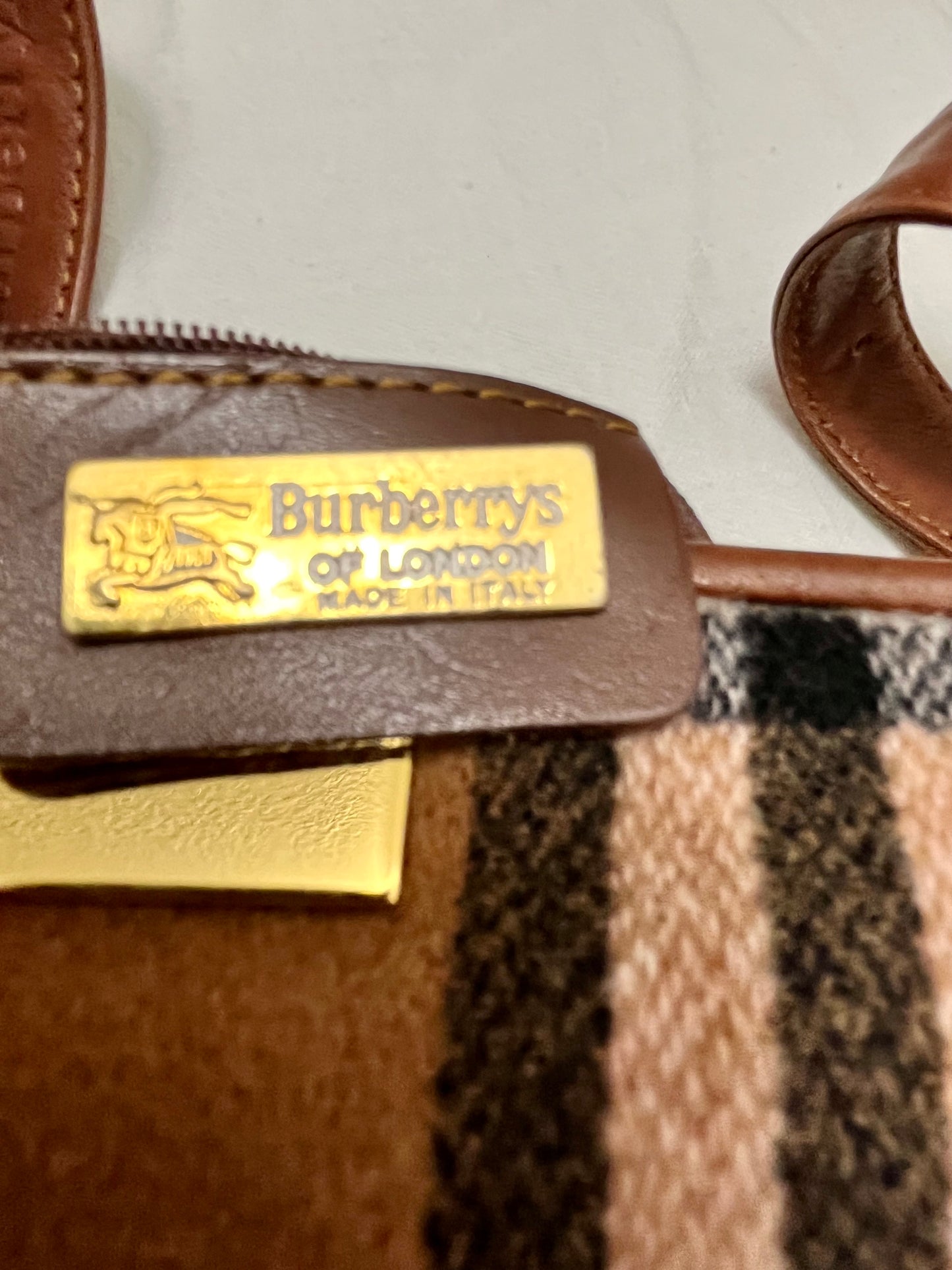 Vintage BURBERRY Shoulder Bag - Cashmere Collection